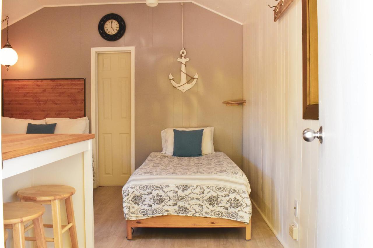 Complexe D'Hebergement La Maison Touristique Dugas Caraquet Exteriér fotografie