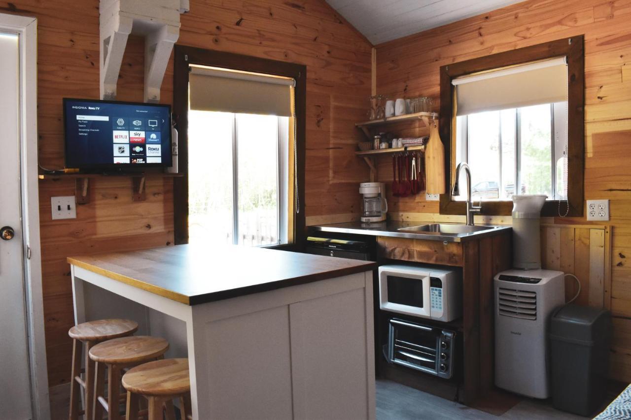 Complexe D'Hebergement La Maison Touristique Dugas Caraquet Exteriér fotografie