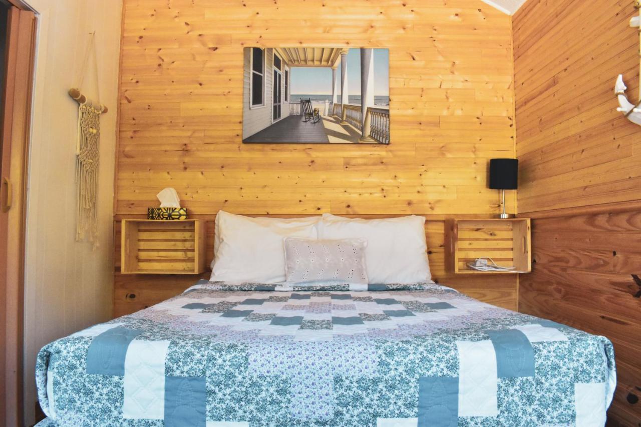 Complexe D'Hebergement La Maison Touristique Dugas Caraquet Exteriér fotografie
