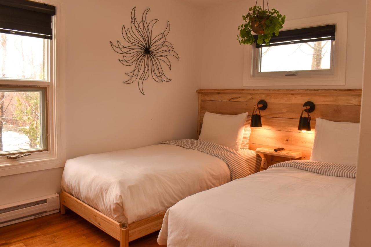 Complexe D'Hebergement La Maison Touristique Dugas Caraquet Exteriér fotografie