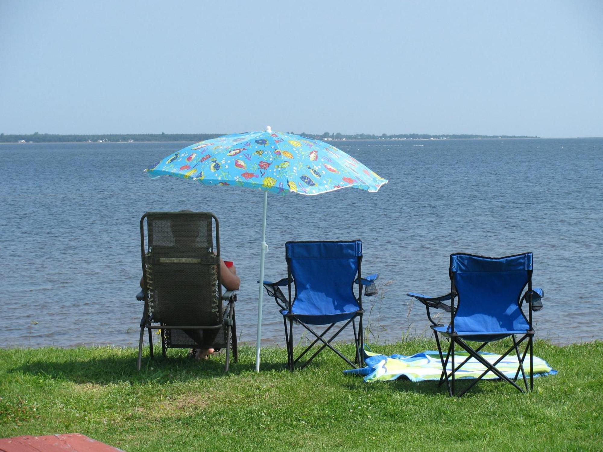 Complexe D'Hebergement La Maison Touristique Dugas Caraquet Exteriér fotografie